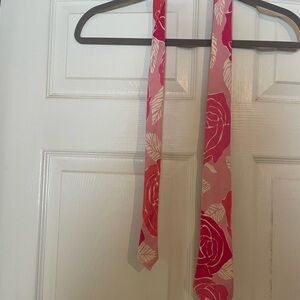 Lilly Pulitzer men’s Floral Pink and white Tie GUC